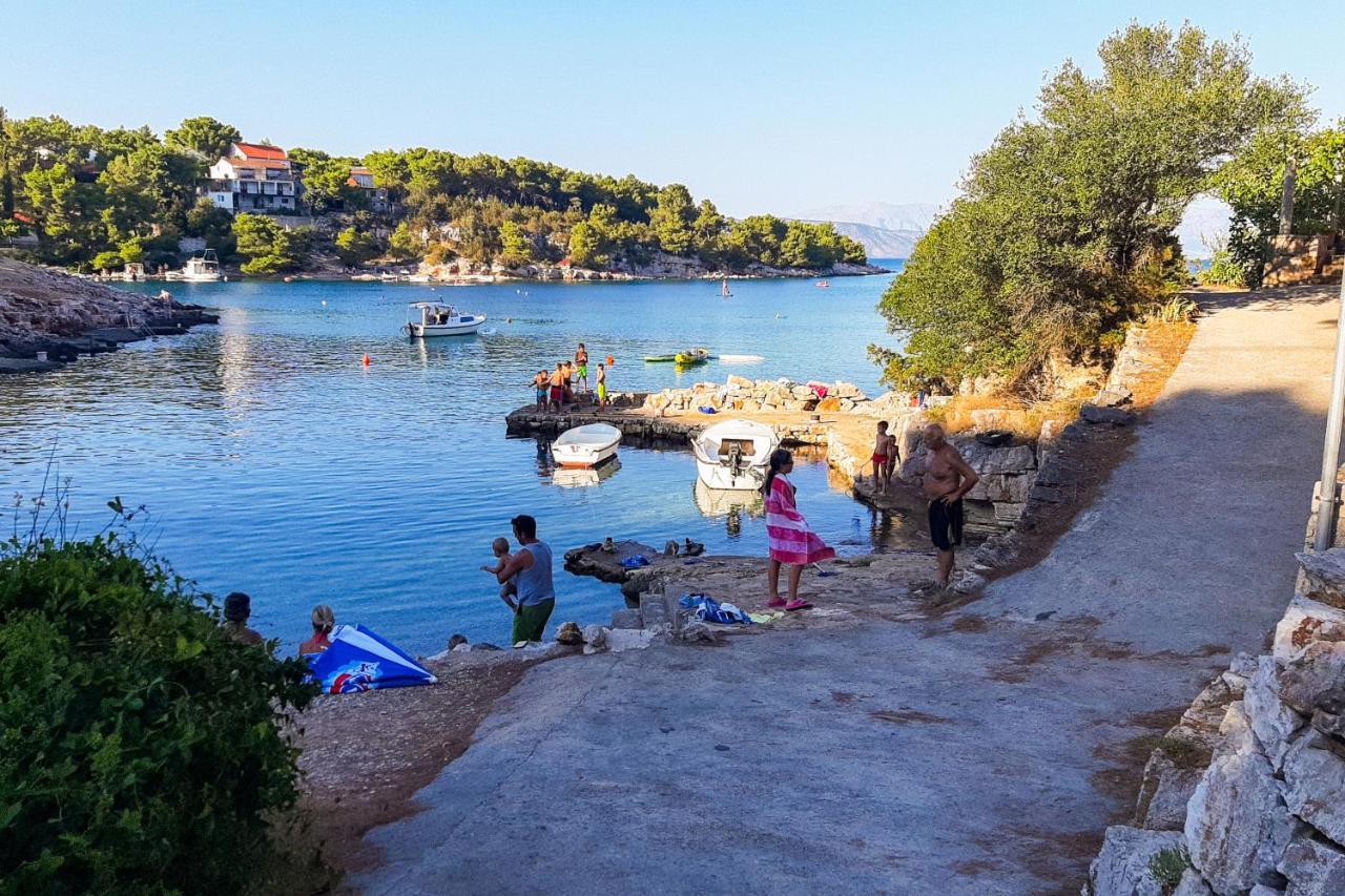 Apartments By The Sea Basina, Hvar - 5699 Vrbanj Экстерьер фото